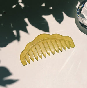 Natural jade comb | The Lake