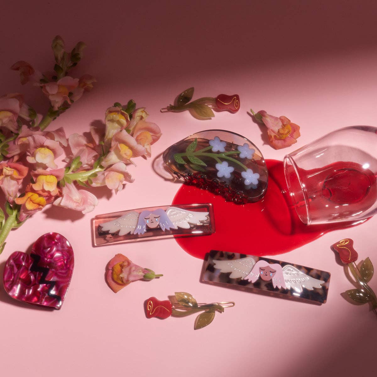 Winona Irene Forget-Me-Not Claw | Cellulose acetate hair claw with flowers | The Lake