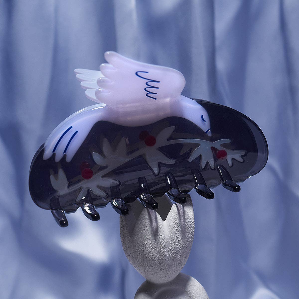 Winona Irene Juniper Claw Cellulose acetate hair claw | The Lake