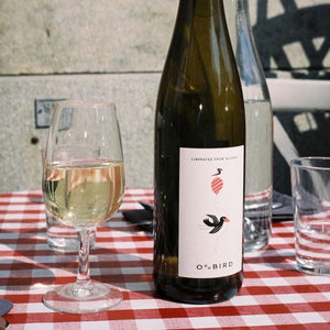 Oddbird Low Intervention White No. 2 | Dealcoholized white wine Auxerrois, Pinot Blanc, Riesling | The Lake